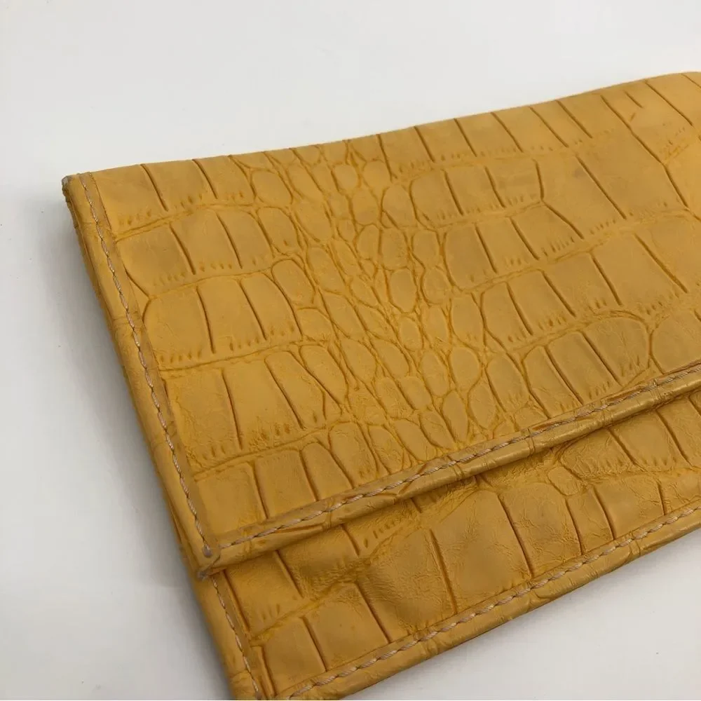 Loft Clutch Yellow Snakeskin Texture Magnetic Close Zipper Pocket Formal Banquet